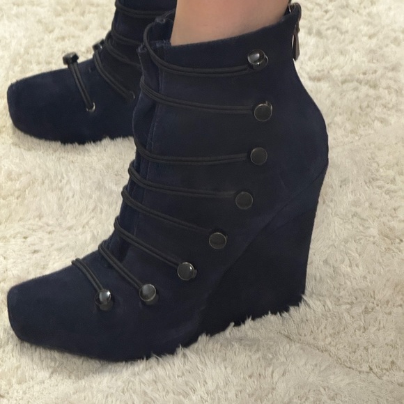 RACHEL Rachel Roy Dark Blue Wedge Boots - Picture 1 of 6